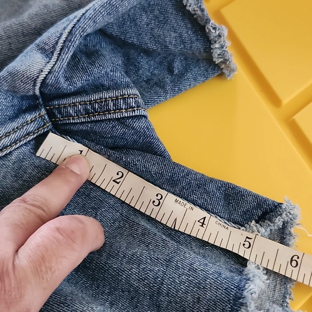 LANE BRYANT Flex Magic Waistband Distressed Jean Shorts 22